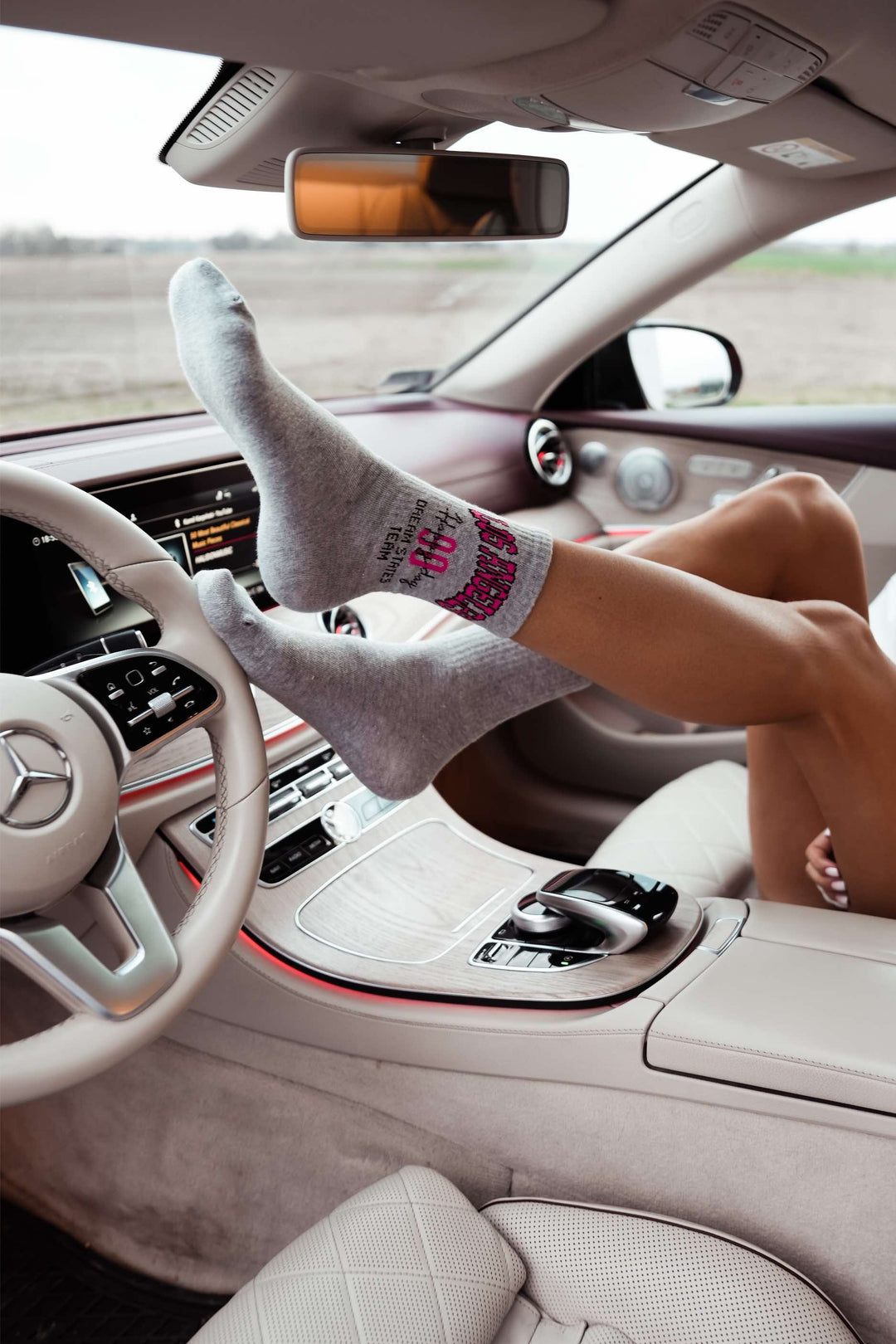 WOMEN'S LOS ANGELES PATTERN SOCKS