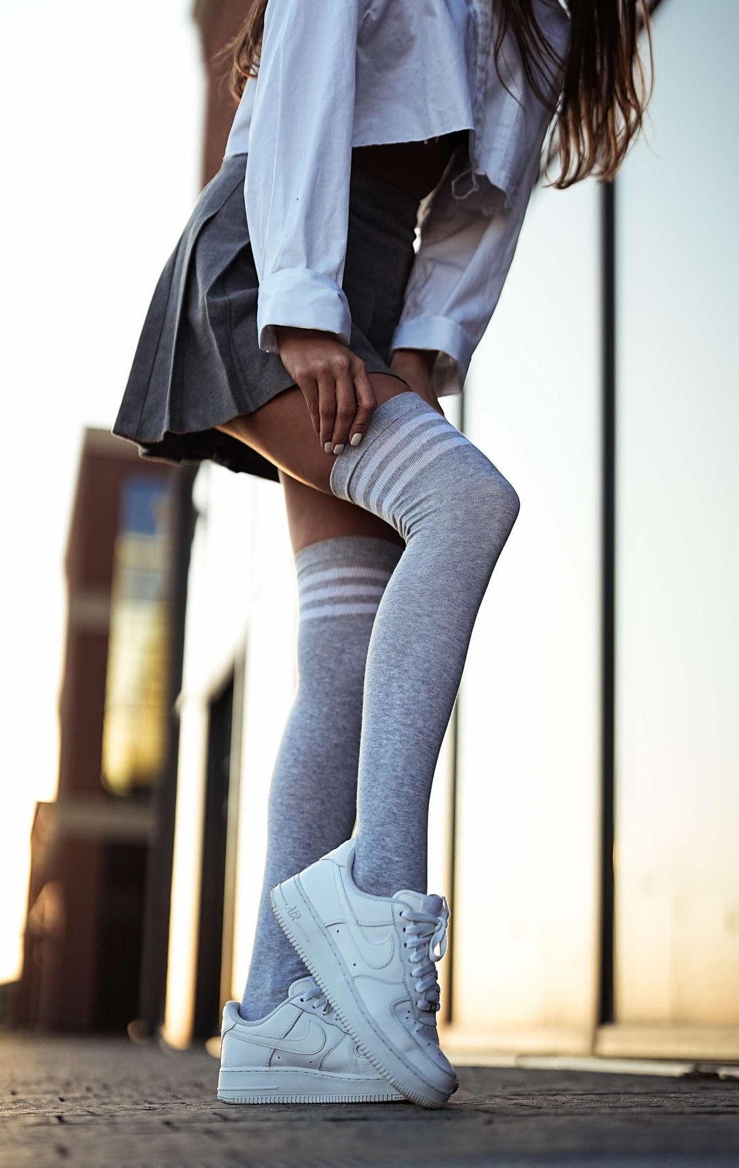 Women’s light melange over-the-knee socks with clean white striped welt, breathable cotton for everyday wear