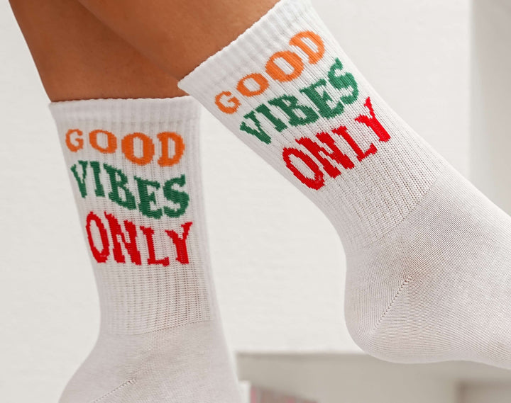 WOMEN'S GOOD VIBES ONLY PATTERN SOCKS
