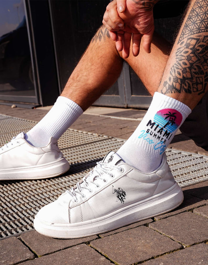 Breathable men’s crew socks with Miami Summer pattern and elastic cuffs that provide all-day wearing comfort