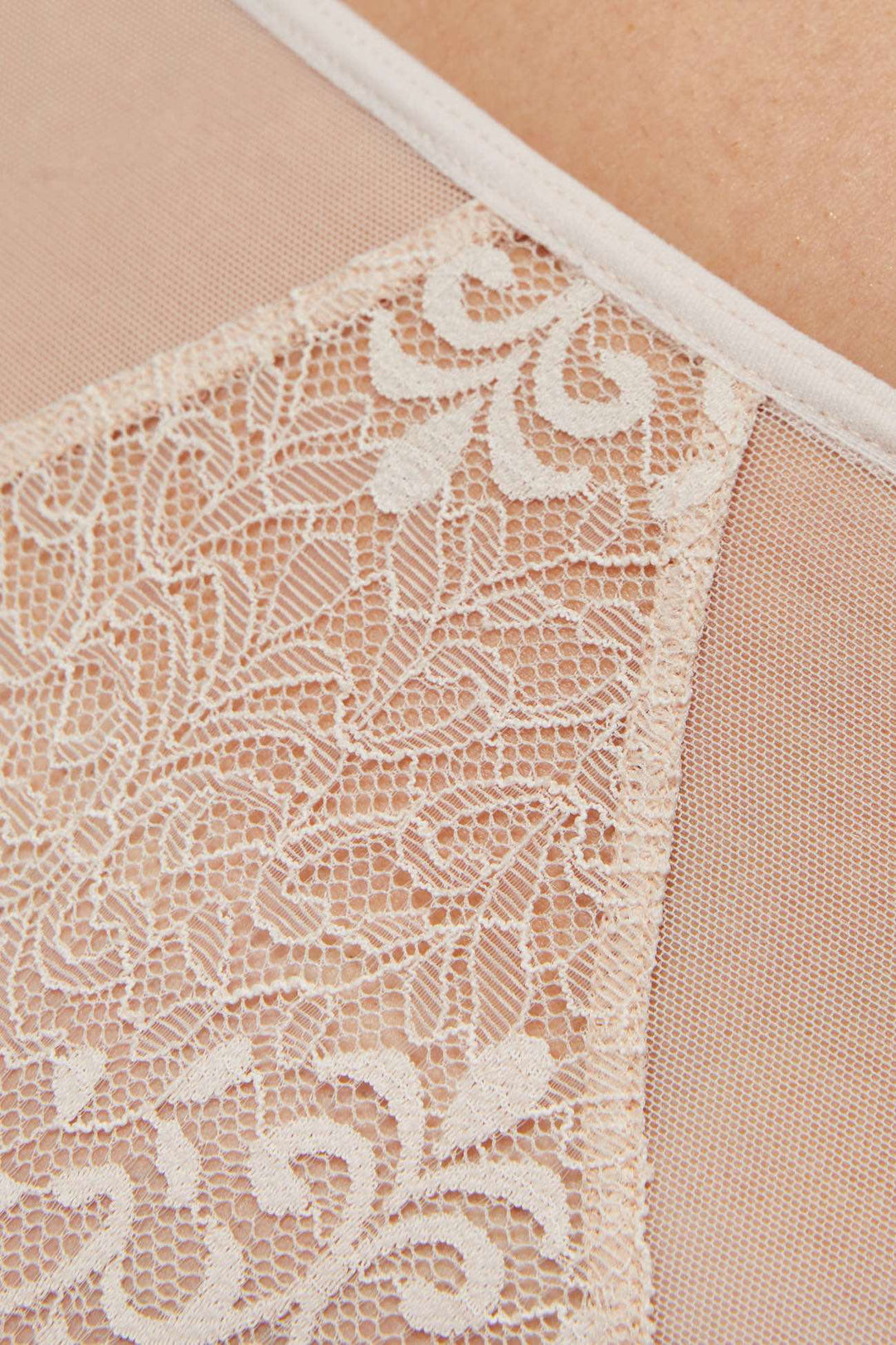 GABI HIGH WAIST LACE PANTY BEIGE