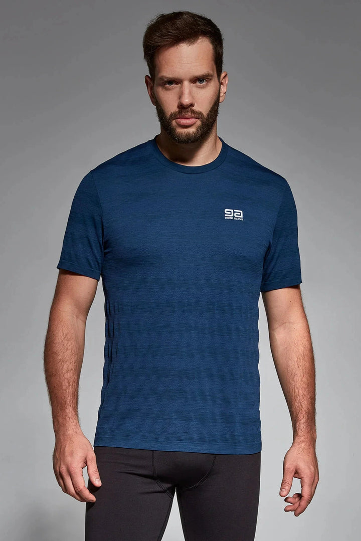 Navy blue active T-shirt with athletic fit, breathable and moisture-wicking fabric, ideal for workouts, running, and training